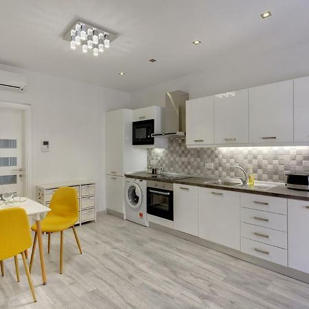 Splendid Apartment, Steps Away From The Sea Sliema Exteriér fotografie