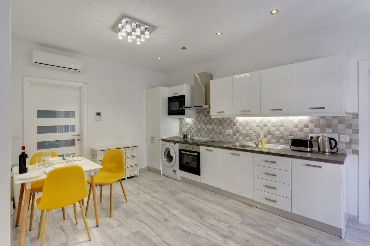 Splendid Apartment, Steps Away From The Sea Sliema Exteriér fotografie