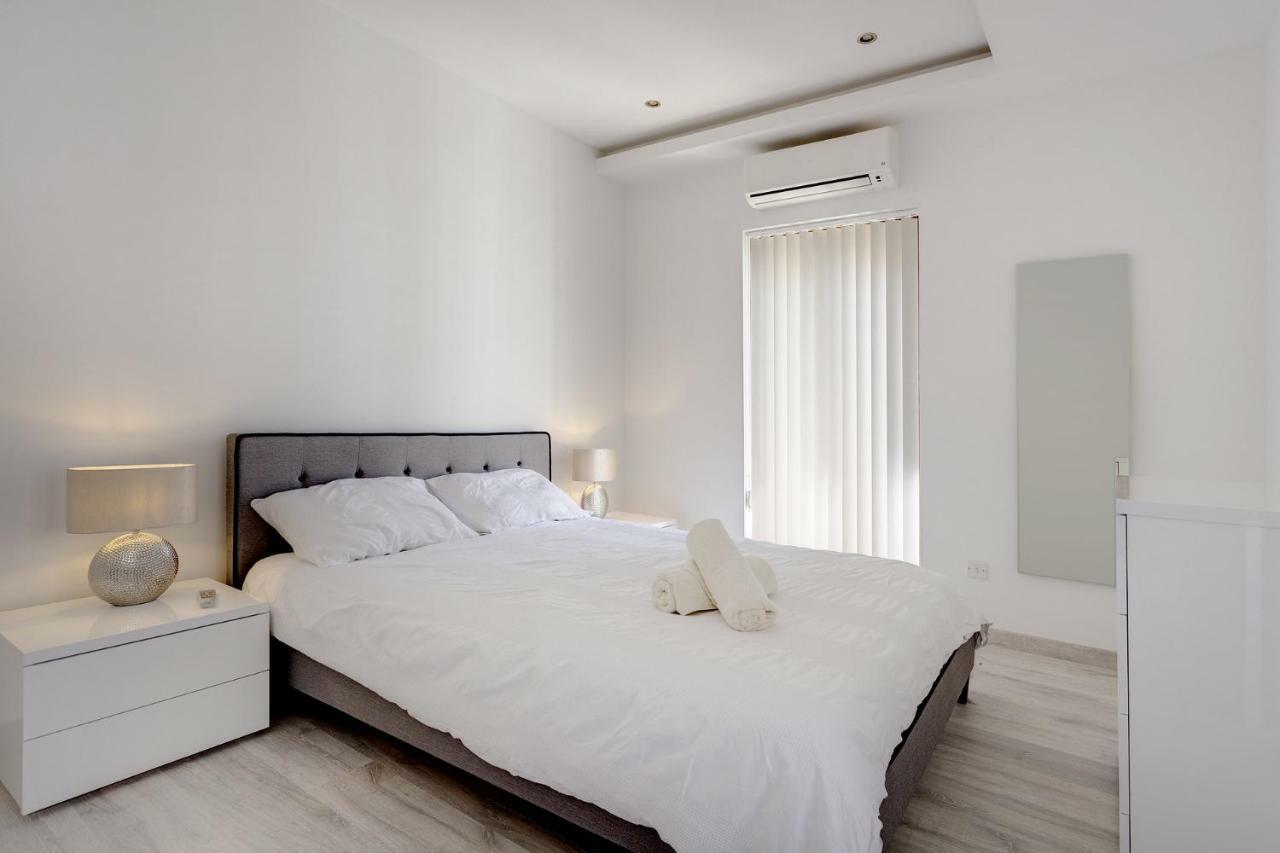 Splendid Apartment, Steps Away From The Sea Sliema Exteriér fotografie